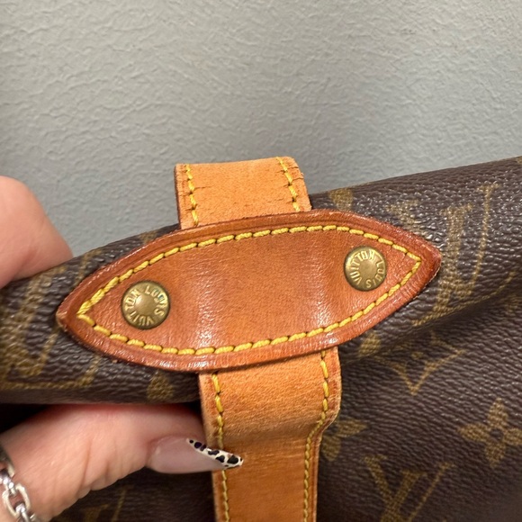 Louis Vuitton Samur 35 large Crossbody Bag bag - Picture 8 of 12